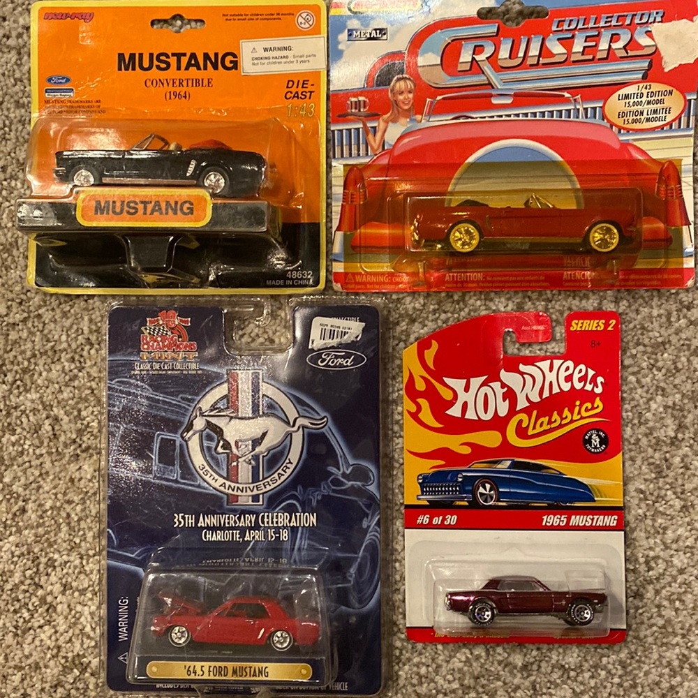 Collectible Vintage Mustangs Lot 35th Anniversary